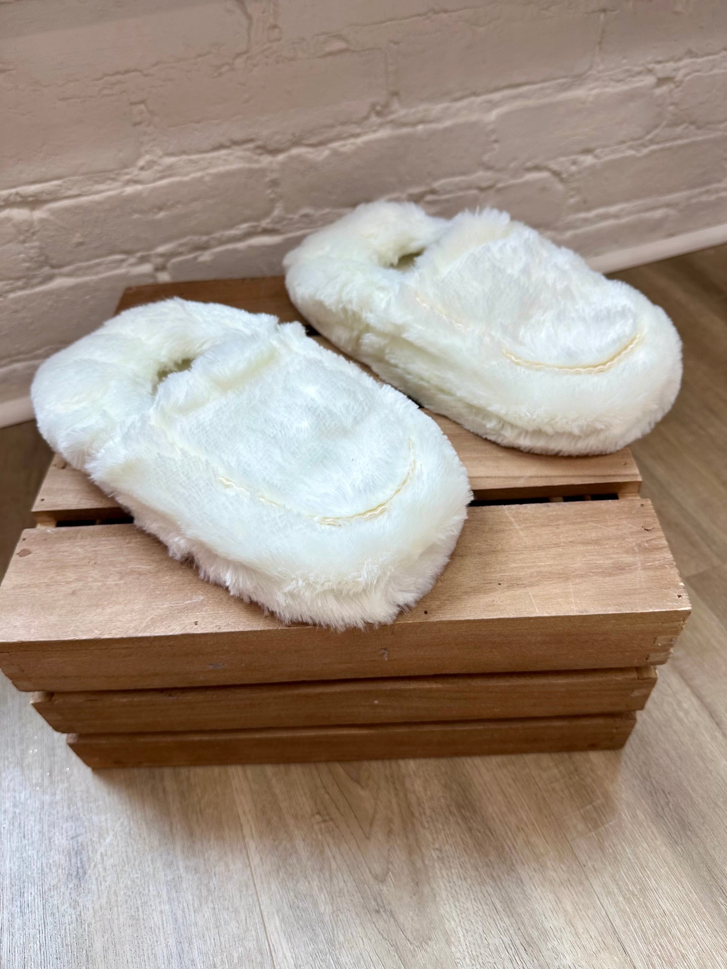 Microwaveable Cozy Lavender Slippers