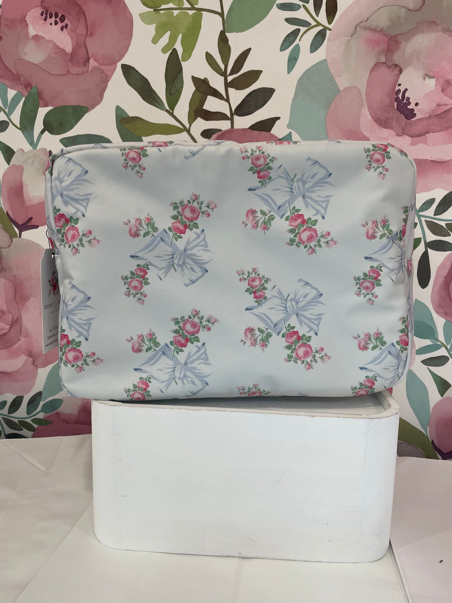Farrah Floral Cosmetic Collection