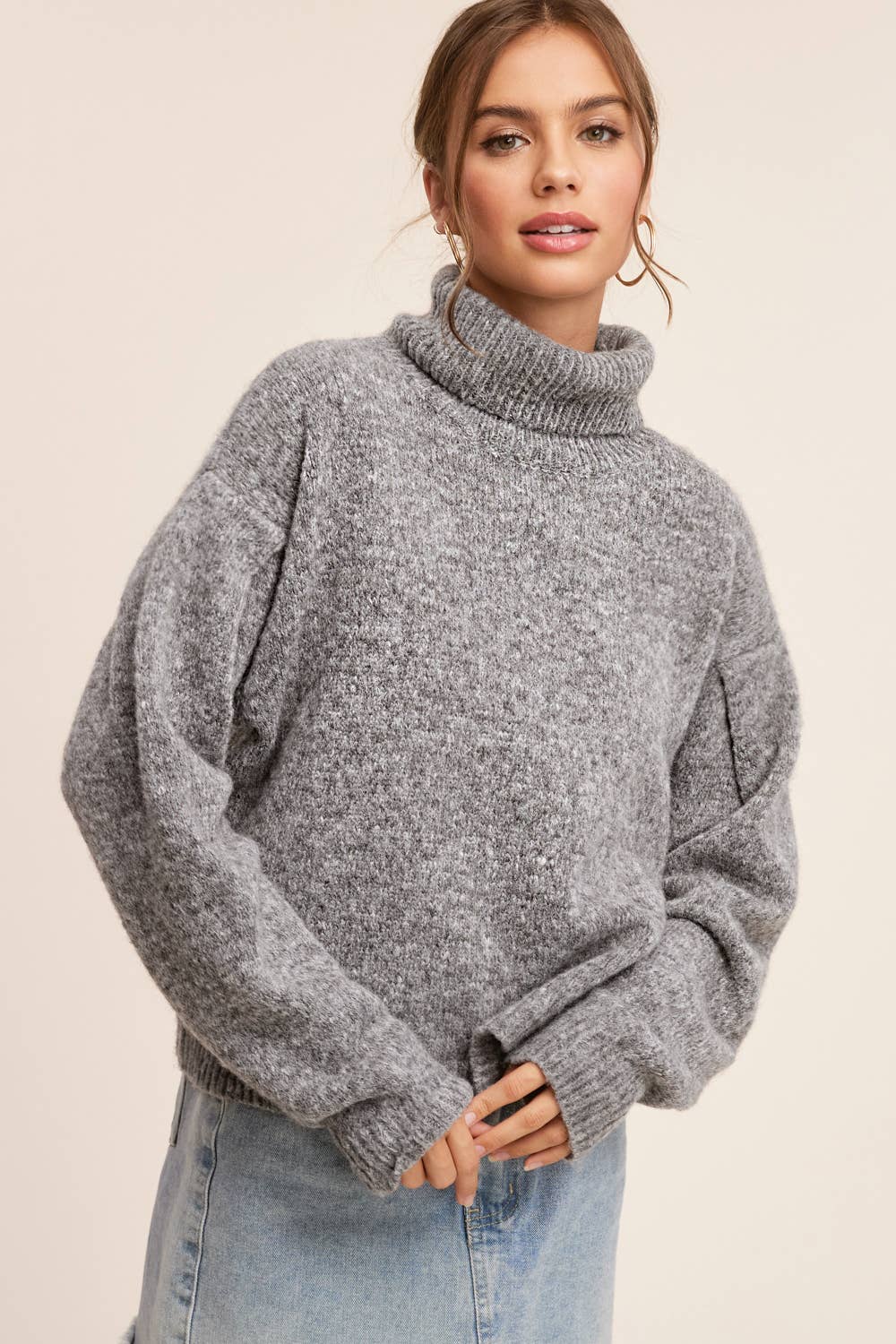 Loose Fit Turtleneck