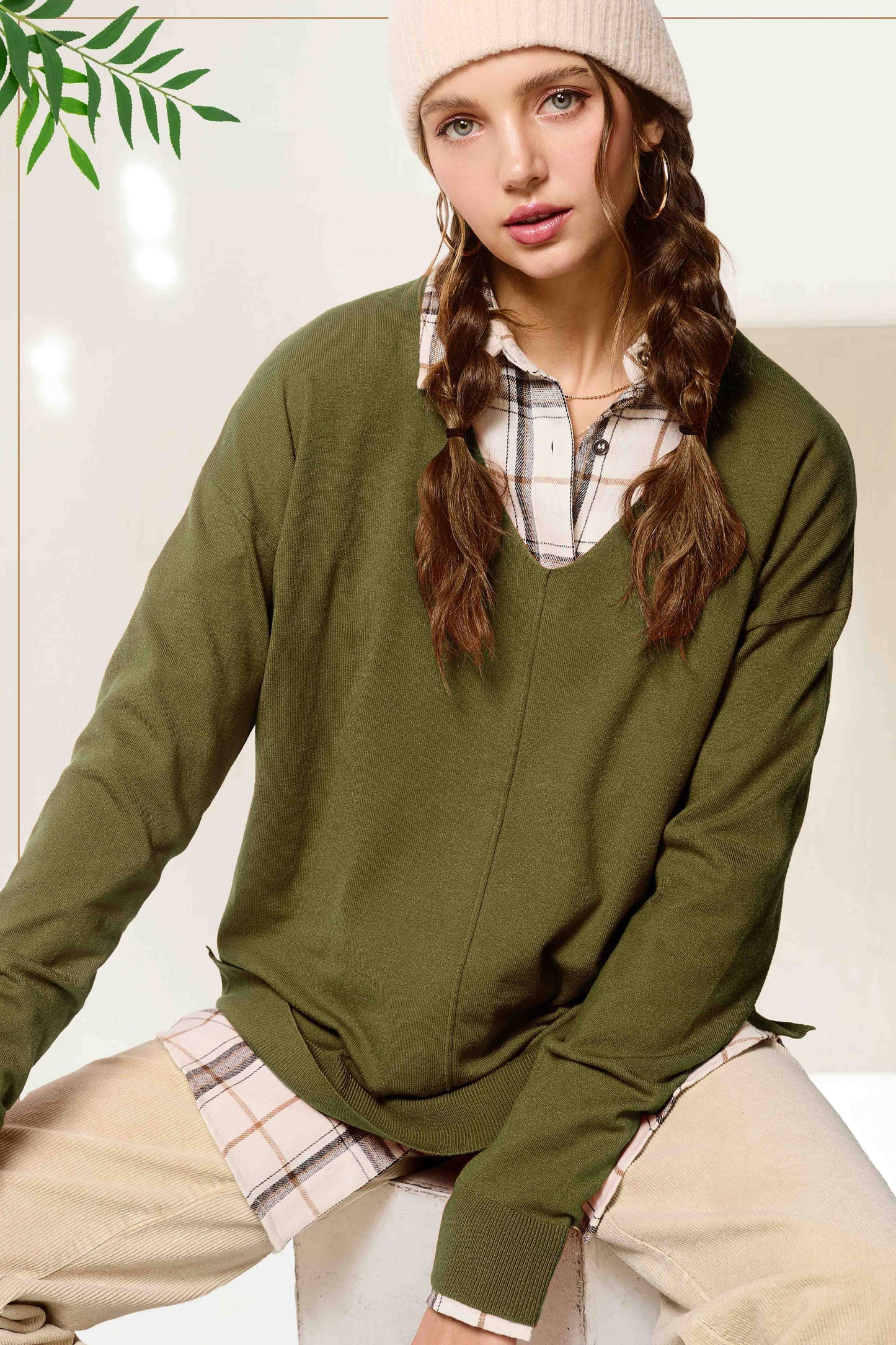 Stretchy V-neck Knit